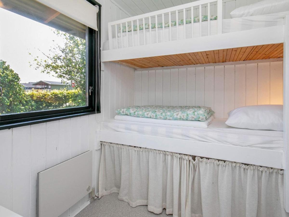 6 Person Holiday Home In Hesselager Экстерьер фото