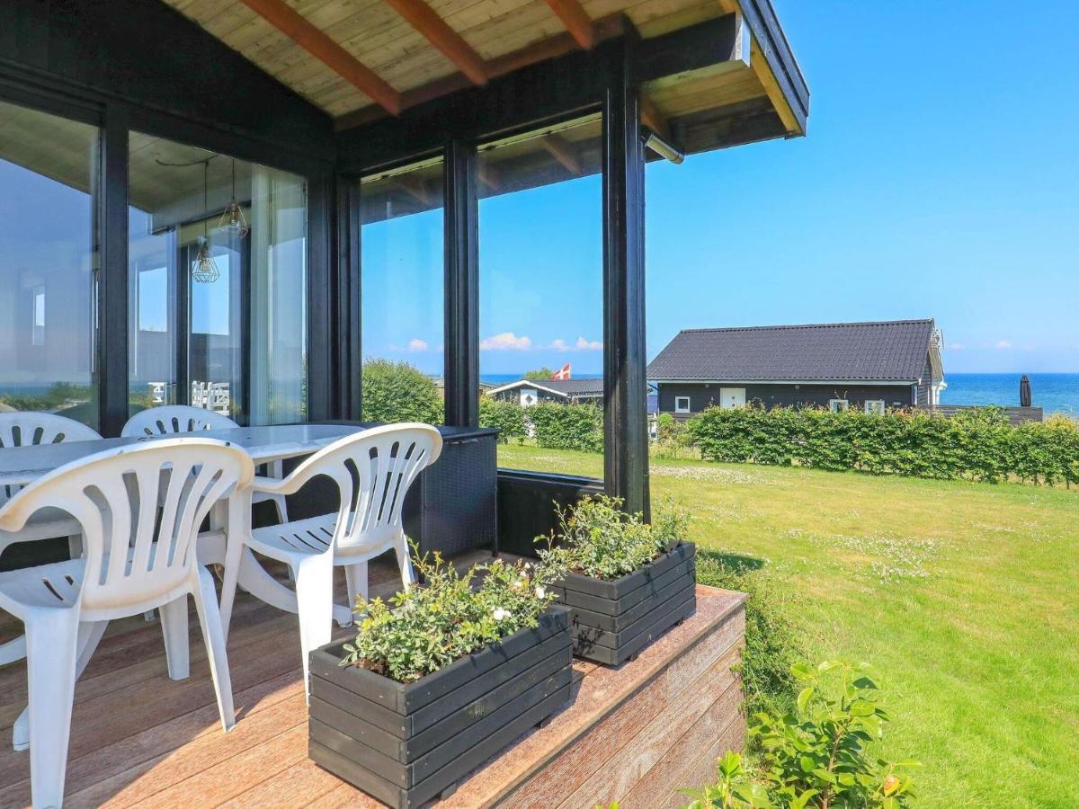 6 Person Holiday Home In Hesselager Экстерьер фото
