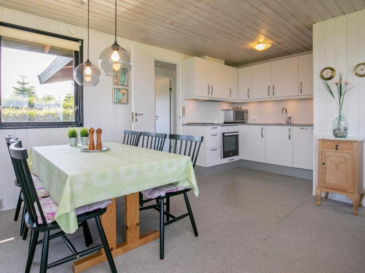 6 Person Holiday Home In Hesselager Экстерьер фото
